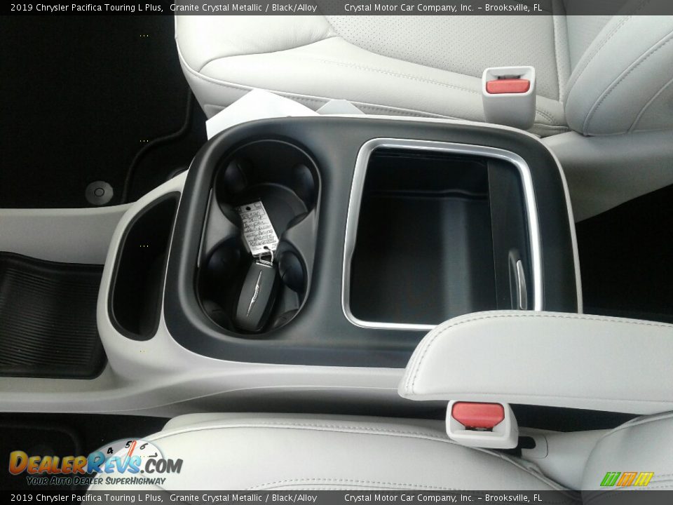 2019 Chrysler Pacifica Touring L Plus Granite Crystal Metallic / Black/Alloy Photo #19