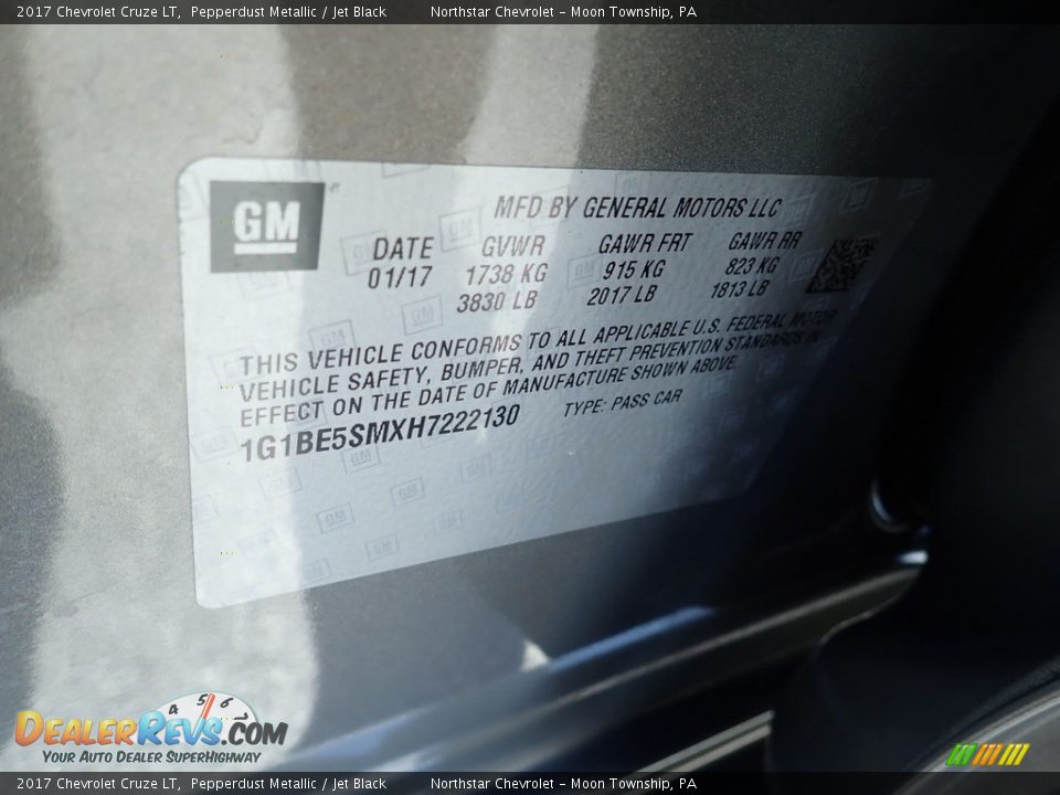 2017 Chevrolet Cruze LT Pepperdust Metallic / Jet Black Photo #28