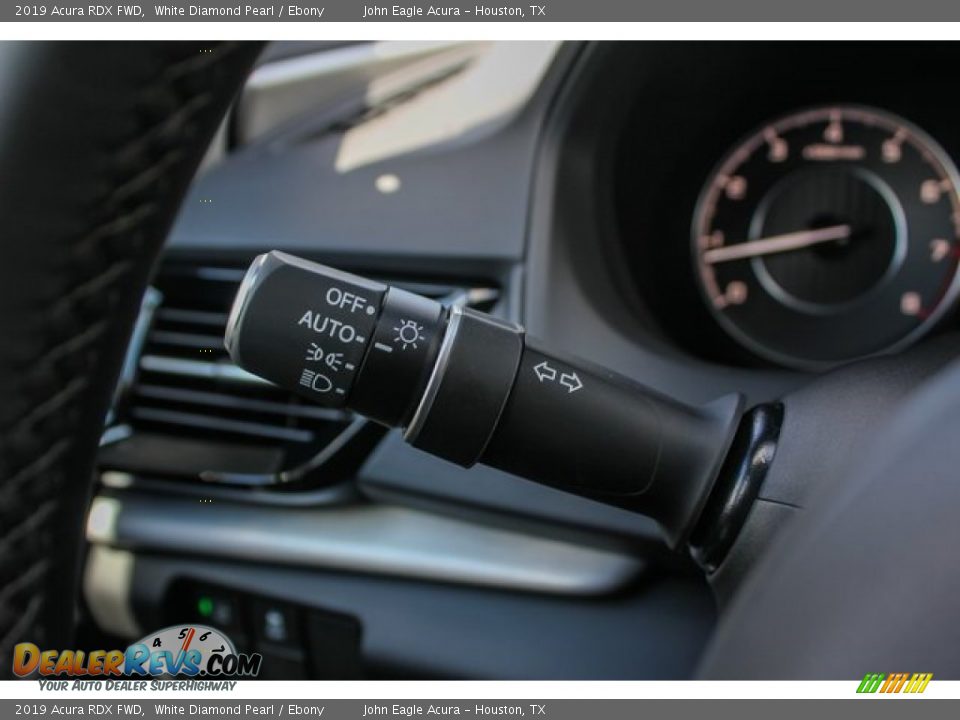2019 Acura RDX FWD White Diamond Pearl / Ebony Photo #34