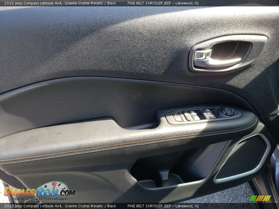 2019 Jeep Compass Latitude 4x4 Granite Crystal Metallic / Black Photo #8