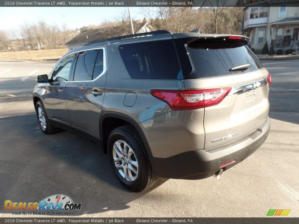 2019 Chevrolet Traverse LT AWD Pepperdust Metallic / Jet Black Photo #5