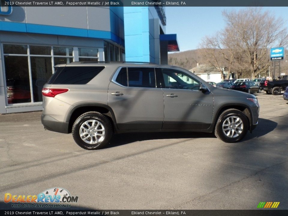 2019 Chevrolet Traverse LT AWD Pepperdust Metallic / Jet Black Photo #9