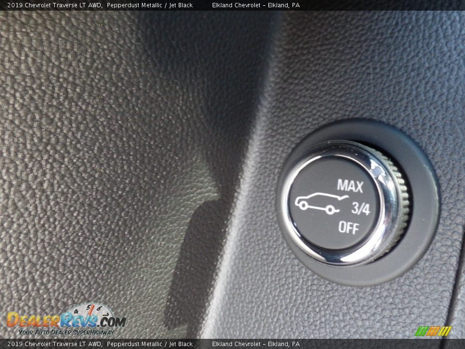 2019 Chevrolet Traverse LT AWD Pepperdust Metallic / Jet Black Photo #22