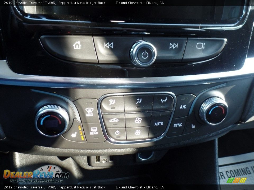 2019 Chevrolet Traverse LT AWD Pepperdust Metallic / Jet Black Photo #34