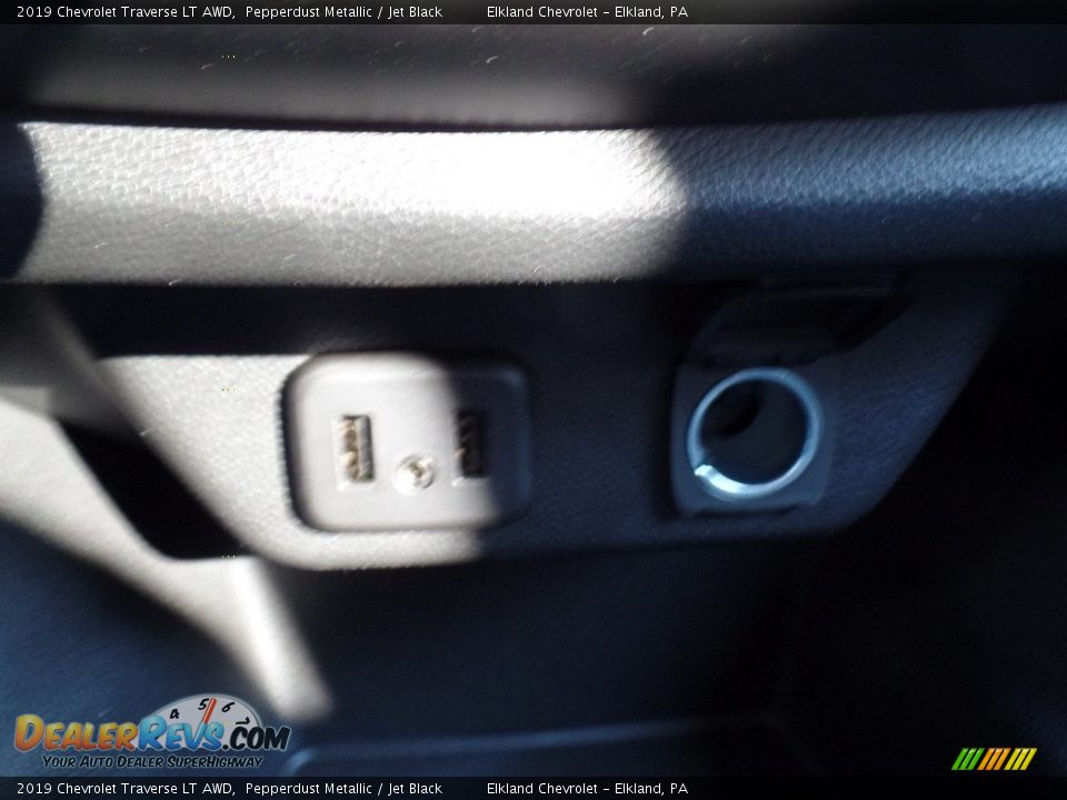 2019 Chevrolet Traverse LT AWD Pepperdust Metallic / Jet Black Photo #35