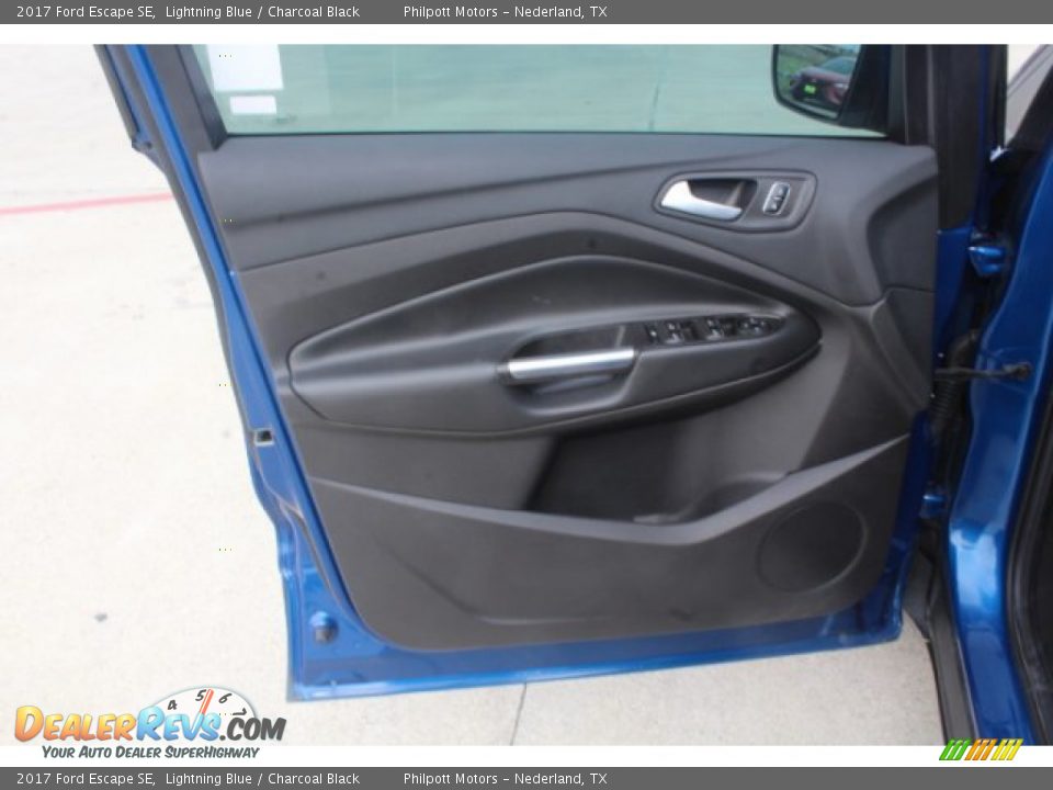 2017 Ford Escape SE Lightning Blue / Charcoal Black Photo #9