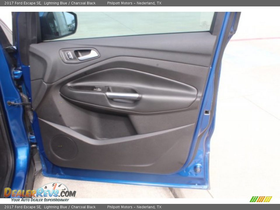 2017 Ford Escape SE Lightning Blue / Charcoal Black Photo #24