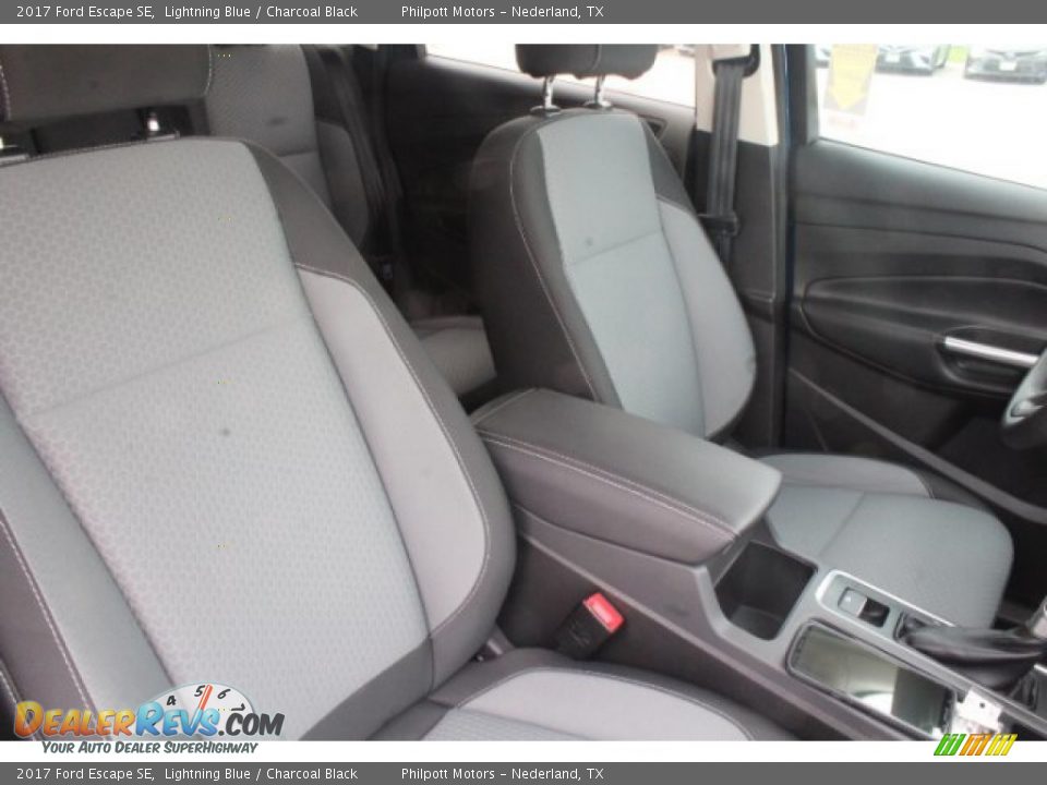 2017 Ford Escape SE Lightning Blue / Charcoal Black Photo #25