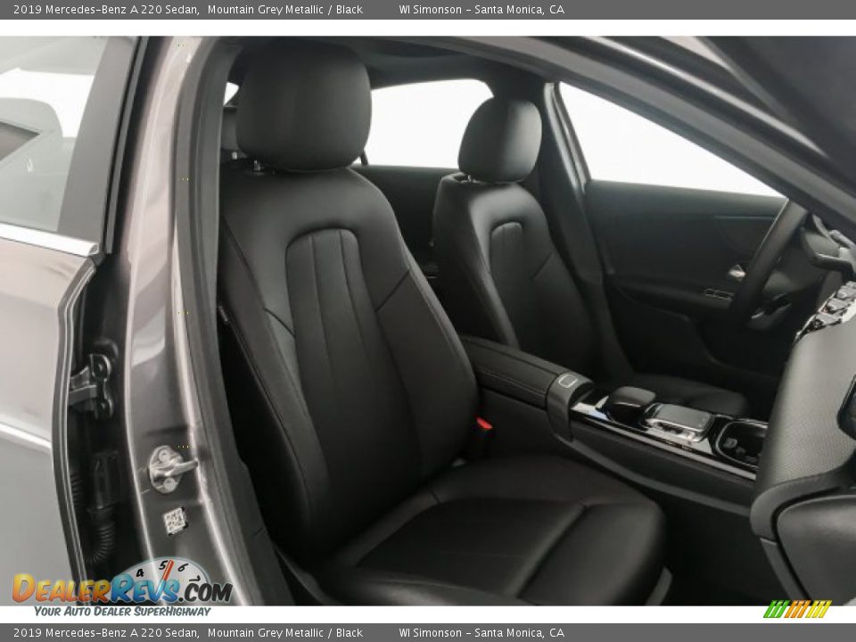 2019 Mercedes-Benz A 220 Sedan Mountain Grey Metallic / Black Photo #5
