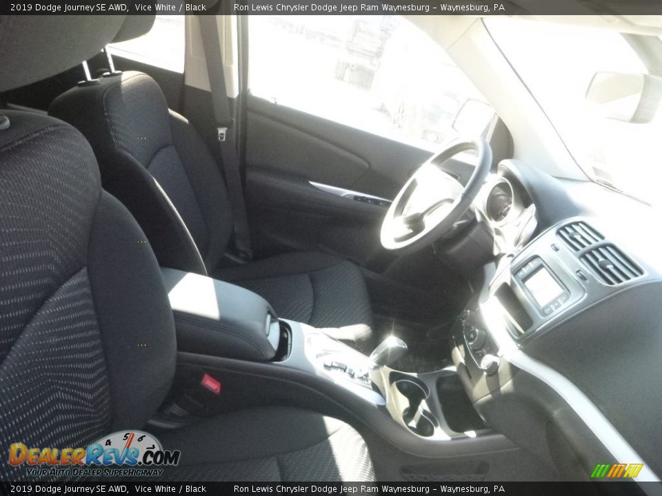 2019 Dodge Journey SE AWD Vice White / Black Photo #9