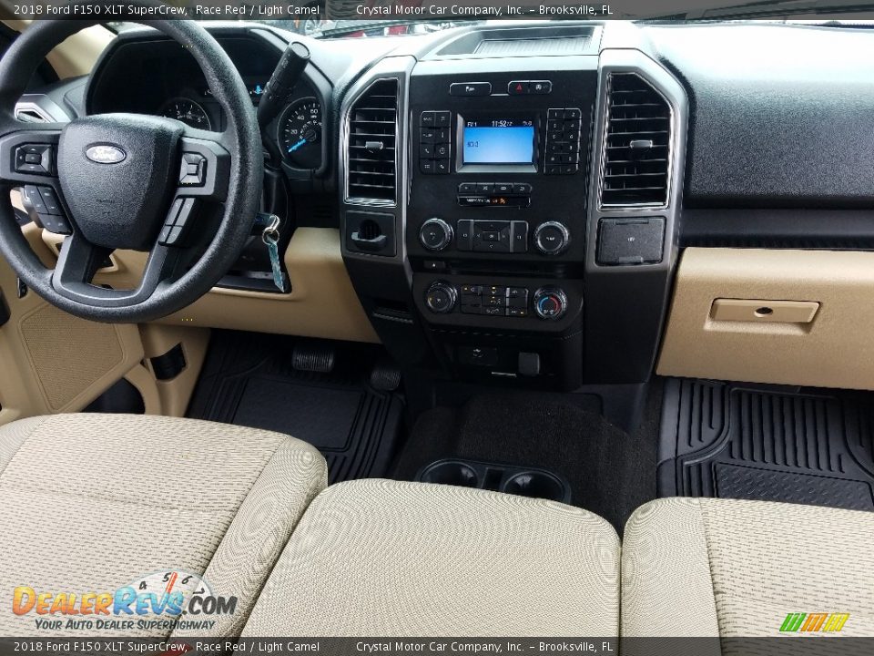 Dashboard of 2018 Ford F150 XLT SuperCrew Photo #13