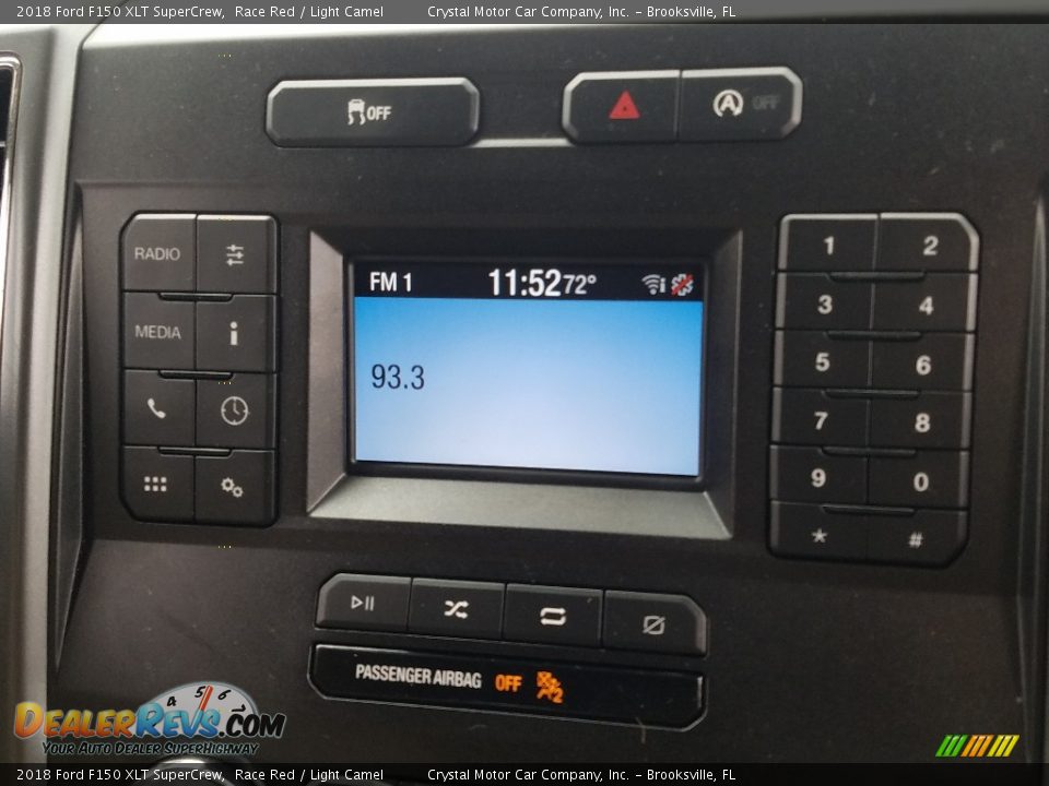 Controls of 2018 Ford F150 XLT SuperCrew Photo #15