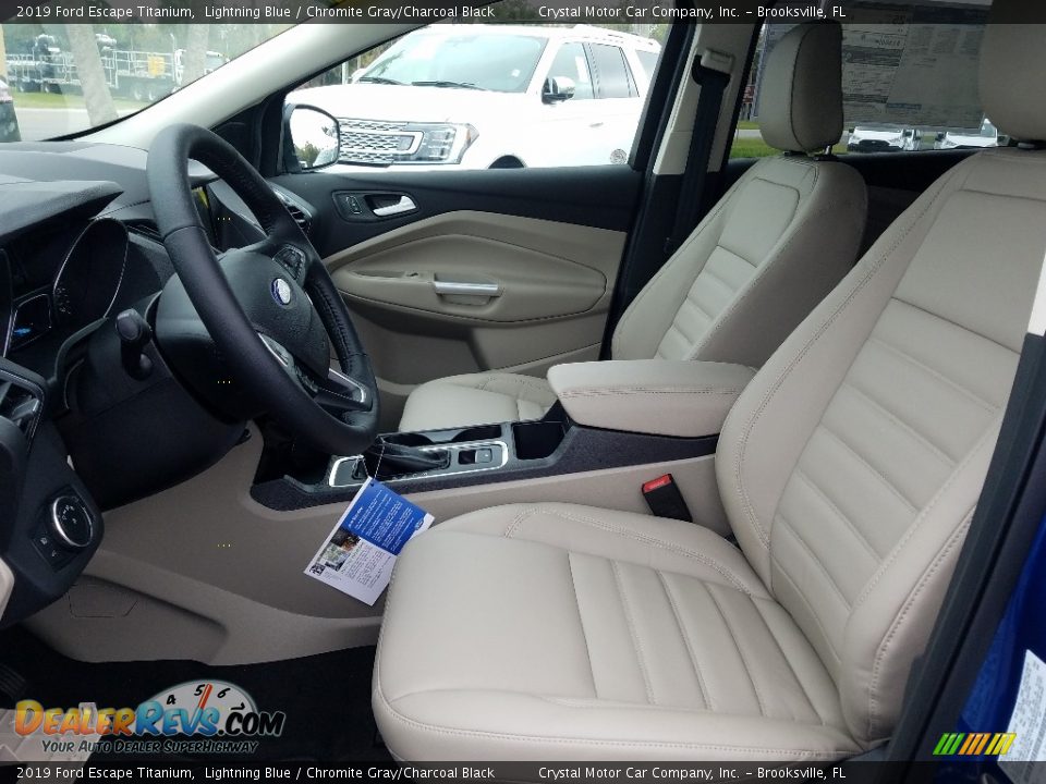 Front Seat of 2019 Ford Escape Titanium Photo #9