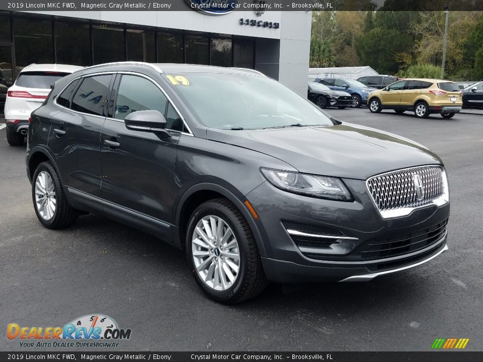 Front 3/4 View of 2019 Lincoln MKC FWD Photo #7