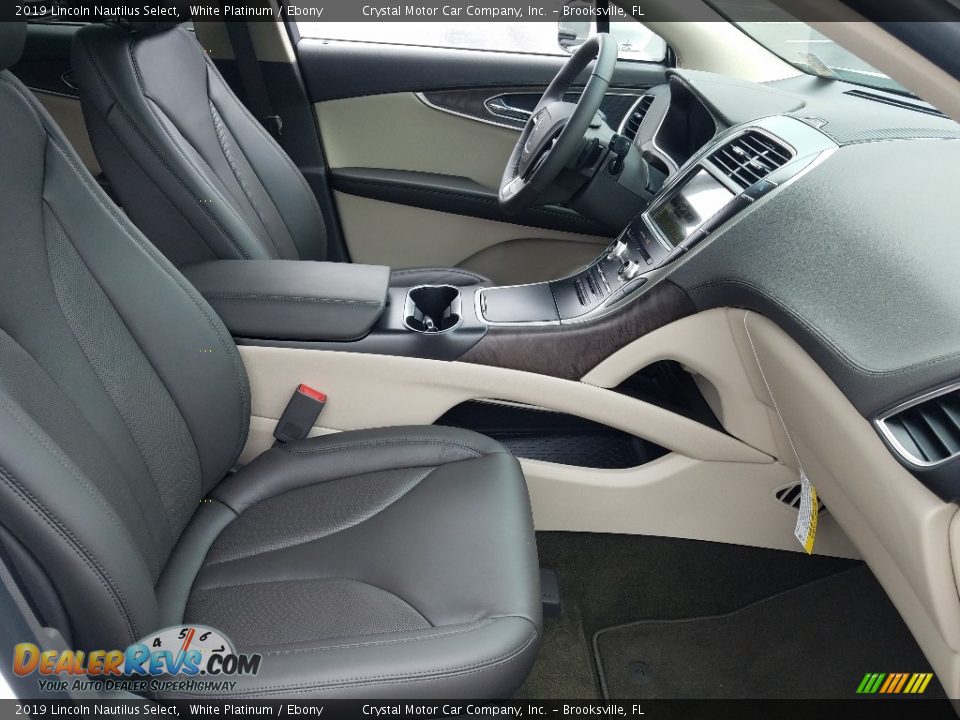 Front Seat of 2019 Lincoln Nautilus Select Photo #12
