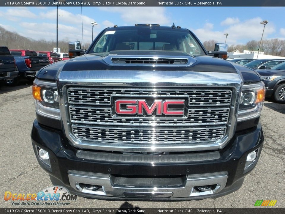 2019 GMC Sierra 2500HD Denali Crew Cab 4WD Onyx Black / Cocoa/Dark Sand Photo #2