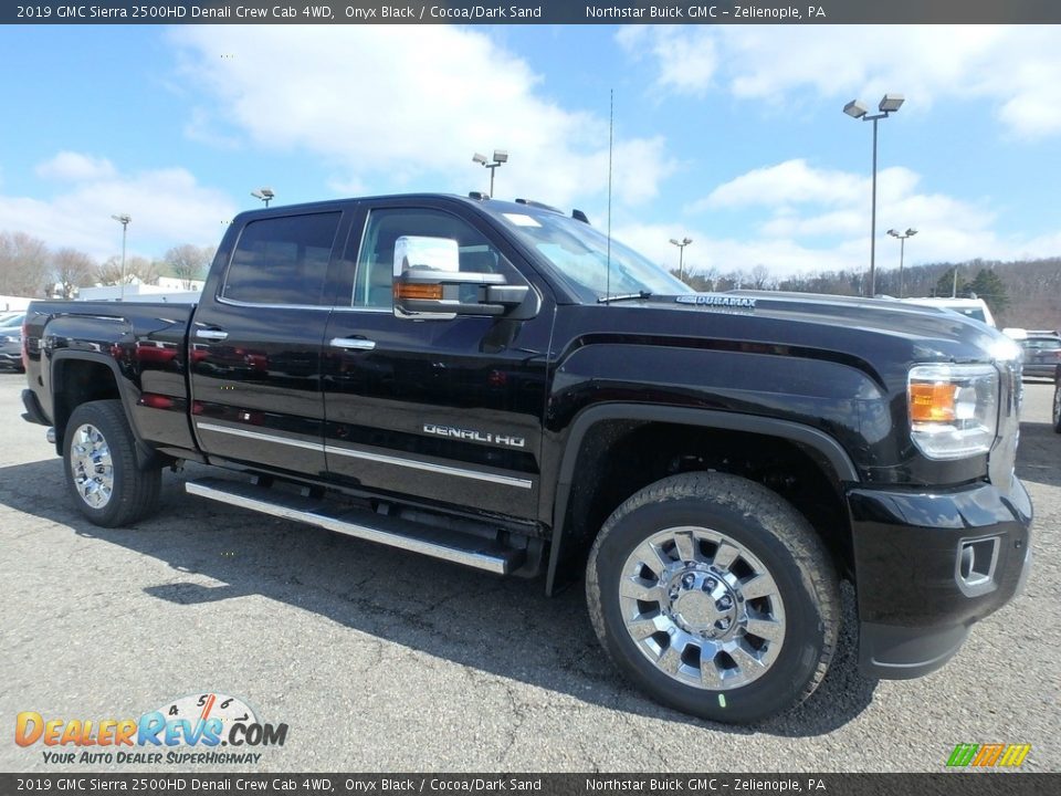 2019 GMC Sierra 2500HD Denali Crew Cab 4WD Onyx Black / Cocoa/Dark Sand Photo #3