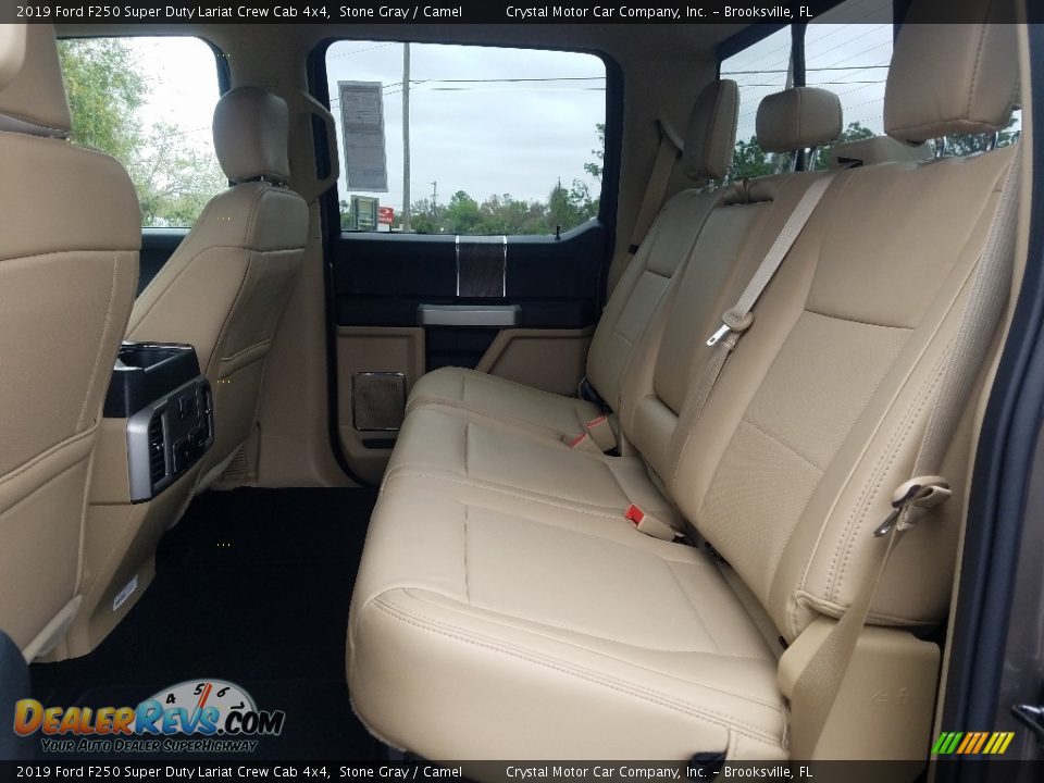 2019 Ford F250 Super Duty Lariat Crew Cab 4x4 Stone Gray / Camel Photo #10