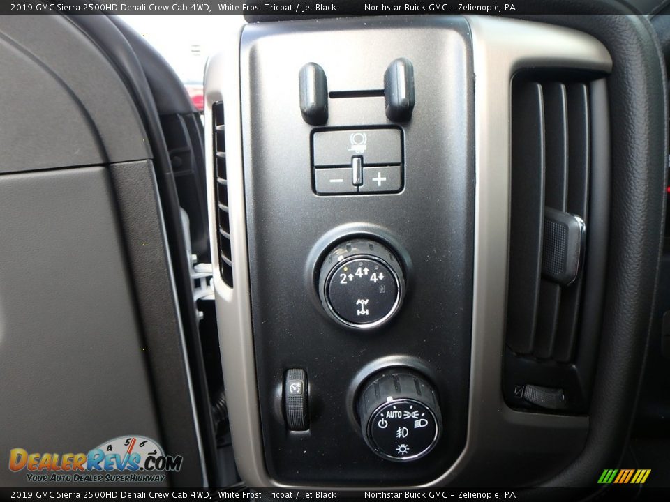 2019 GMC Sierra 2500HD Denali Crew Cab 4WD White Frost Tricoat / Jet Black Photo #14