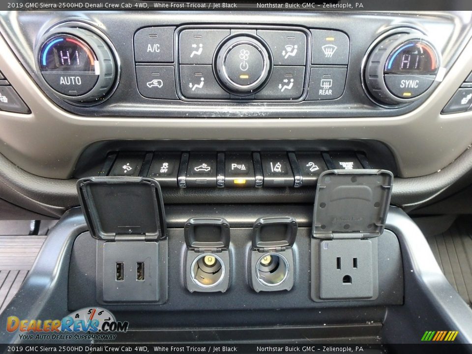 2019 GMC Sierra 2500HD Denali Crew Cab 4WD White Frost Tricoat / Jet Black Photo #20