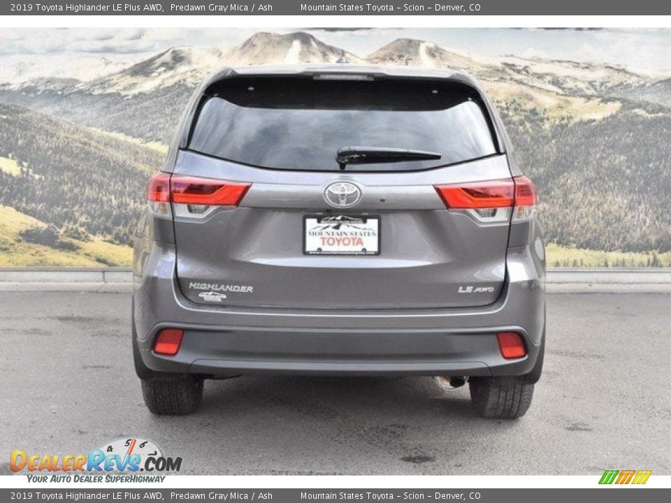 2019 Toyota Highlander LE Plus AWD Predawn Gray Mica / Ash Photo #4