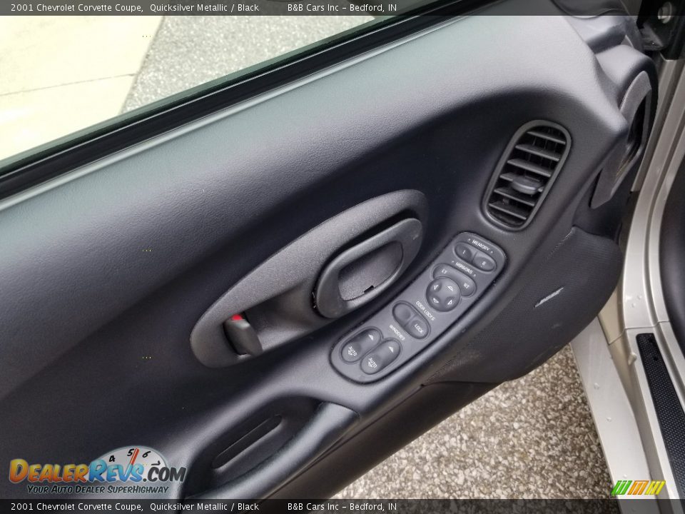 2001 Chevrolet Corvette Coupe Quicksilver Metallic / Black Photo #8