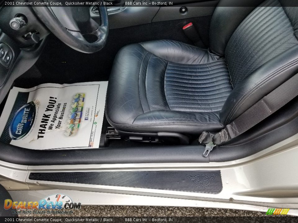 2001 Chevrolet Corvette Coupe Quicksilver Metallic / Black Photo #9