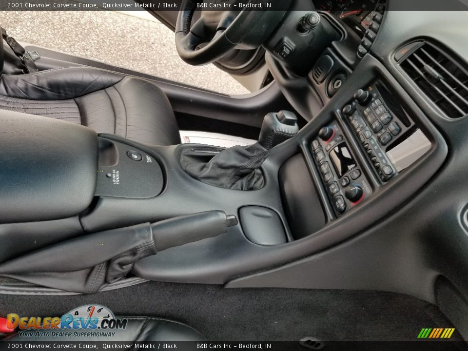 2001 Chevrolet Corvette Coupe Quicksilver Metallic / Black Photo #13