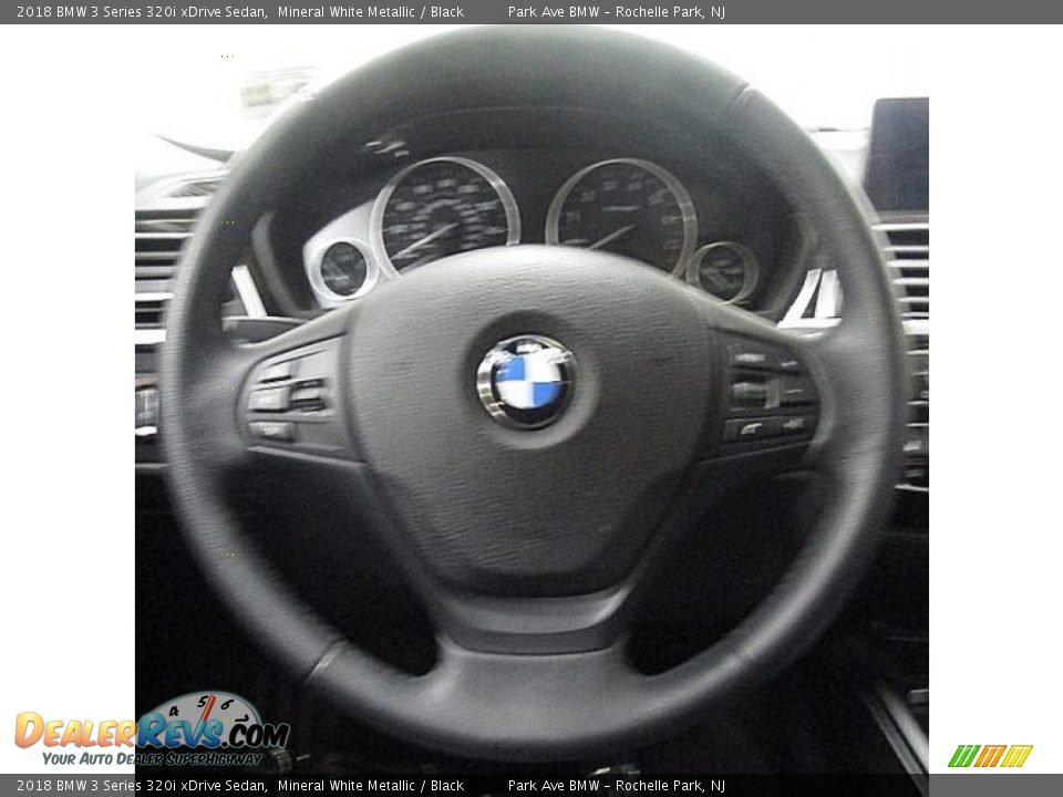 2018 BMW 3 Series 320i xDrive Sedan Mineral White Metallic / Black Photo #18