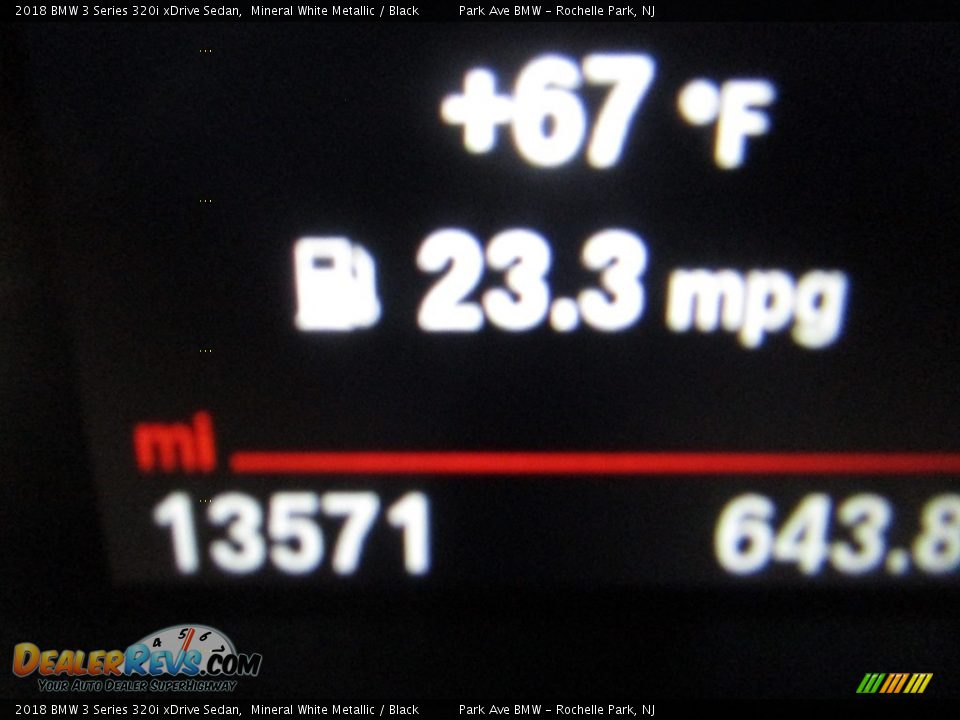 2018 BMW 3 Series 320i xDrive Sedan Mineral White Metallic / Black Photo #19