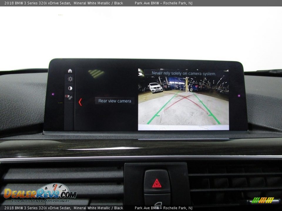 2018 BMW 3 Series 320i xDrive Sedan Mineral White Metallic / Black Photo #21