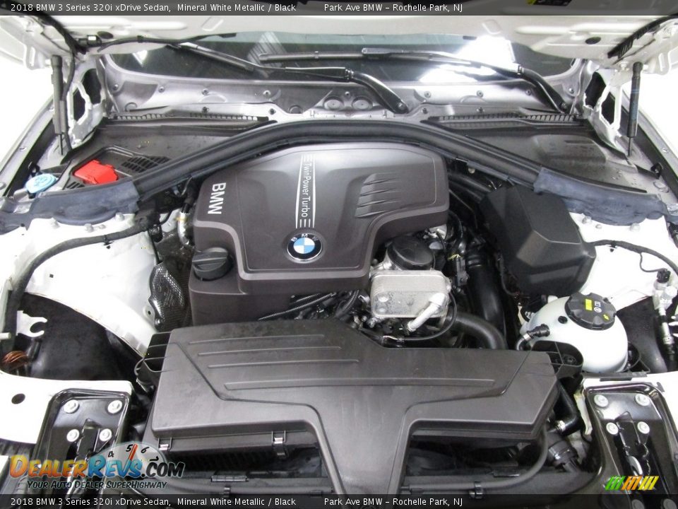 2018 BMW 3 Series 320i xDrive Sedan Mineral White Metallic / Black Photo #23