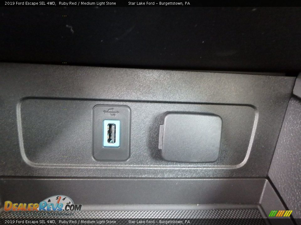 2019 Ford Escape SEL 4WD Ruby Red / Medium Light Stone Photo #19