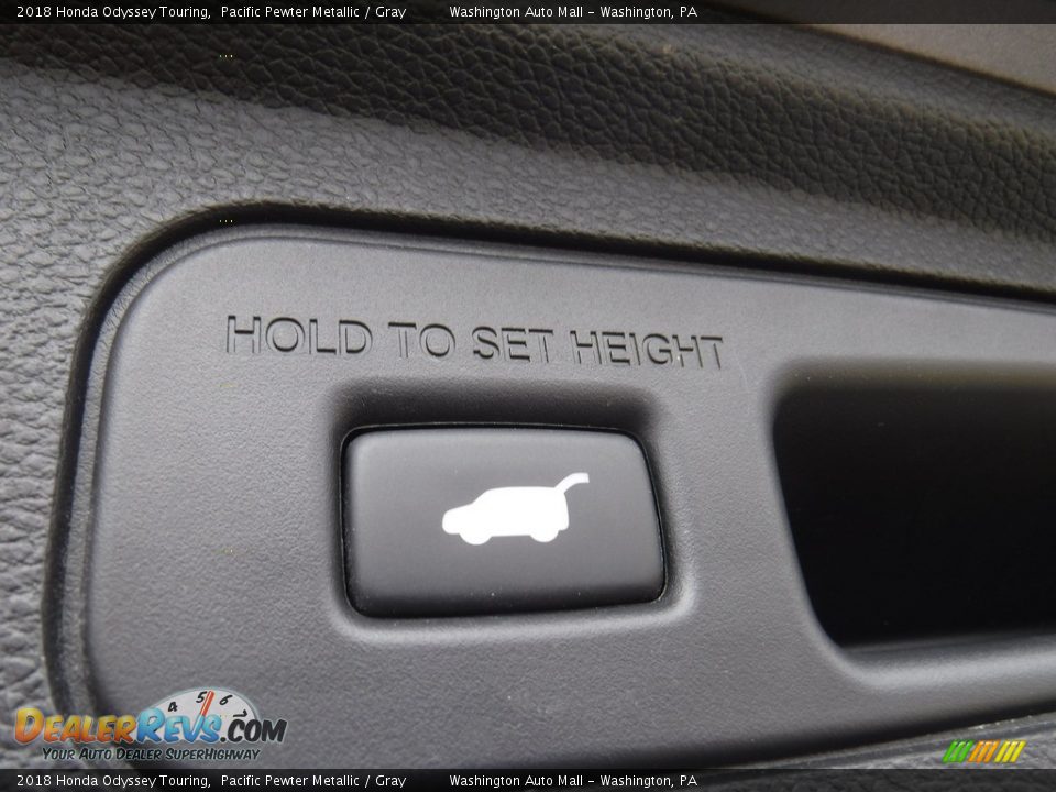 2018 Honda Odyssey Touring Pacific Pewter Metallic / Gray Photo #26