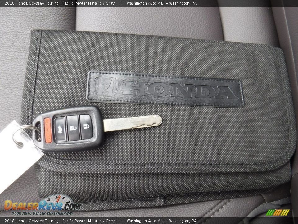 2018 Honda Odyssey Touring Pacific Pewter Metallic / Gray Photo #30