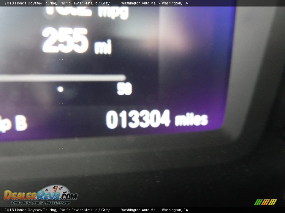 2018 Honda Odyssey Touring Pacific Pewter Metallic / Gray Photo #32