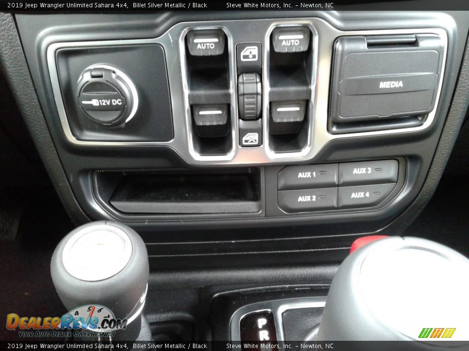 2019 Jeep Wrangler Unlimited Sahara 4x4 Billet Silver Metallic / Black Photo #30