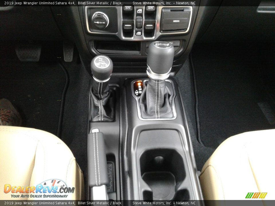 2019 Jeep Wrangler Unlimited Sahara 4x4 Billet Silver Metallic / Black Photo #31