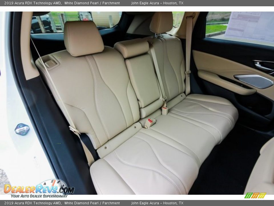 2019 Acura RDX Technology AWD White Diamond Pearl / Parchment Photo #21