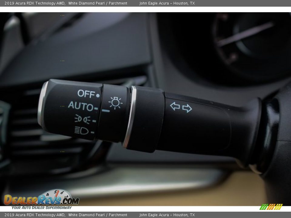 2019 Acura RDX Technology AWD White Diamond Pearl / Parchment Photo #36