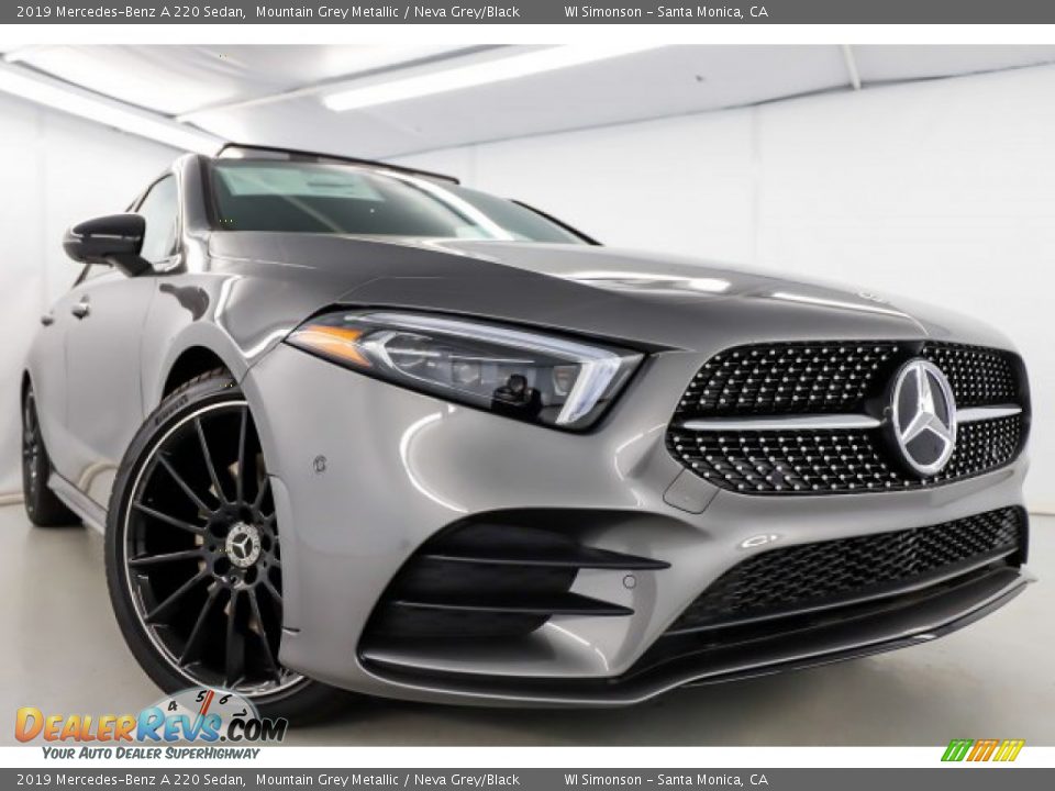 2019 Mercedes-Benz A 220 Sedan Mountain Grey Metallic / Neva Grey/Black Photo #2