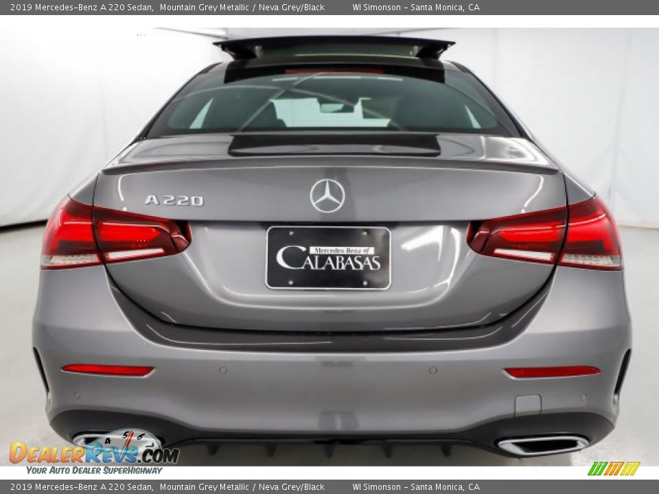 2019 Mercedes-Benz A 220 Sedan Mountain Grey Metallic / Neva Grey/Black Photo #4
