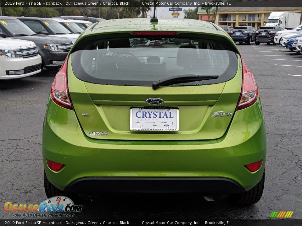2019 Ford Fiesta SE Hatchback Outrageous Green / Charcoal Black Photo #4