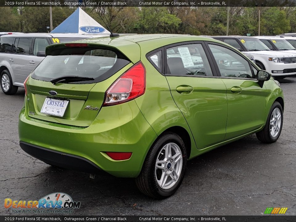 2019 Ford Fiesta SE Hatchback Outrageous Green / Charcoal Black Photo #5