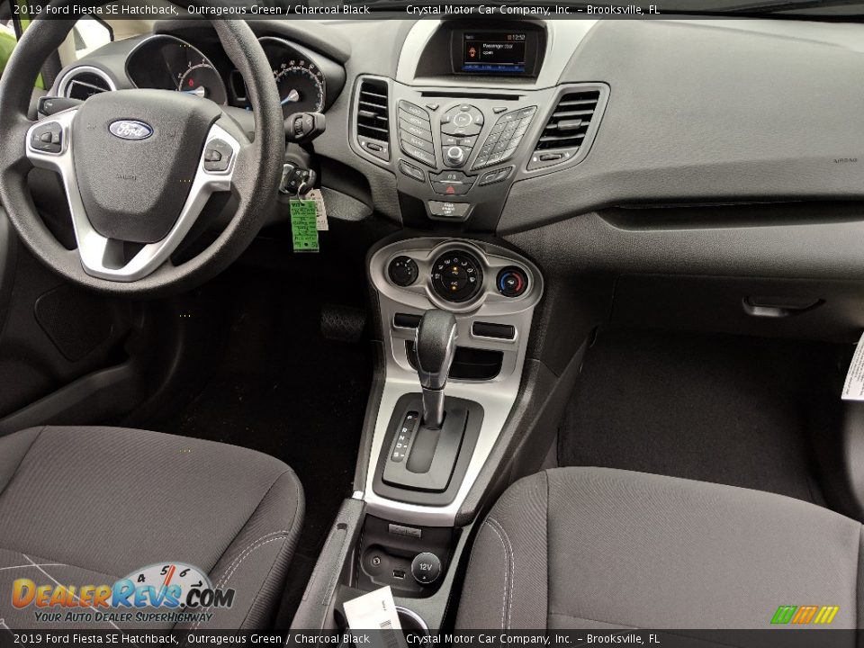 Dashboard of 2019 Ford Fiesta SE Hatchback Photo #11