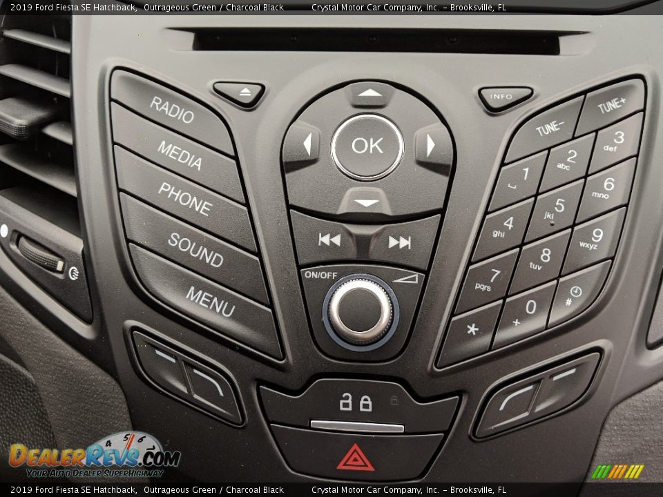 Controls of 2019 Ford Fiesta SE Hatchback Photo #19