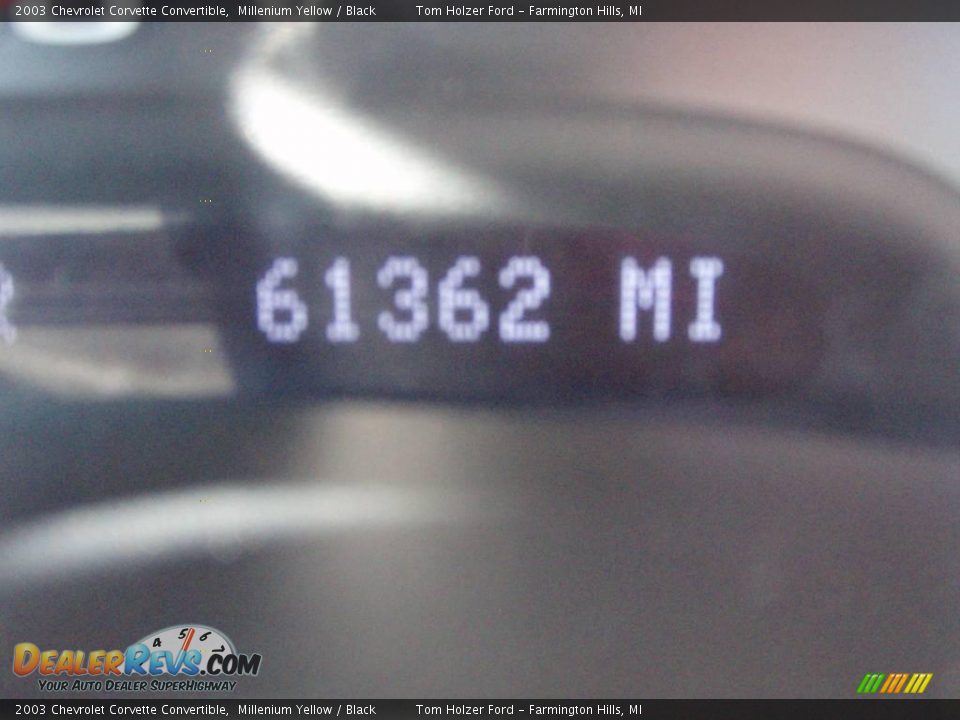 2003 Chevrolet Corvette Convertible Millenium Yellow / Black Photo #10