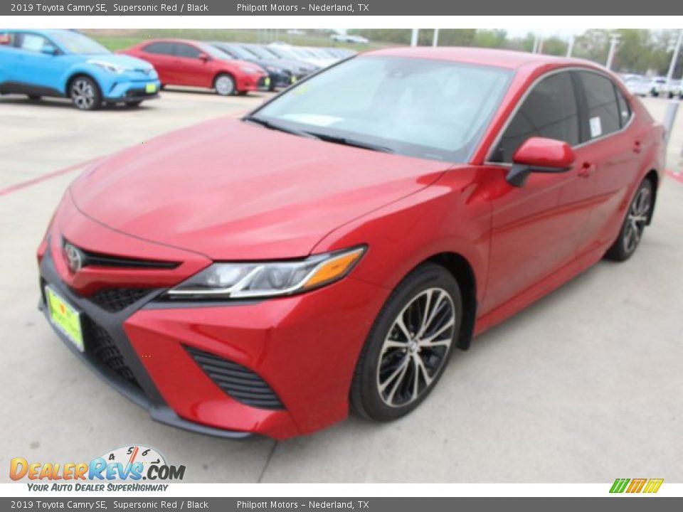 2019 Toyota Camry SE Supersonic Red / Black Photo #3