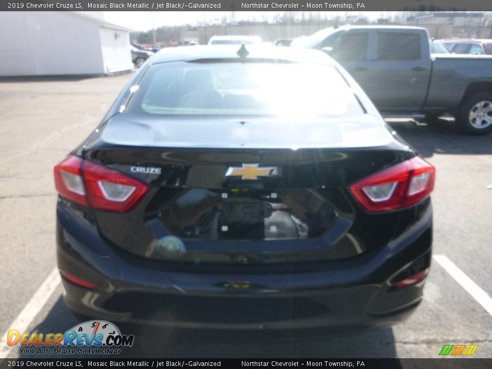 2019 Chevrolet Cruze LS Mosaic Black Metallic / Jet Black/­Galvanized Photo #4