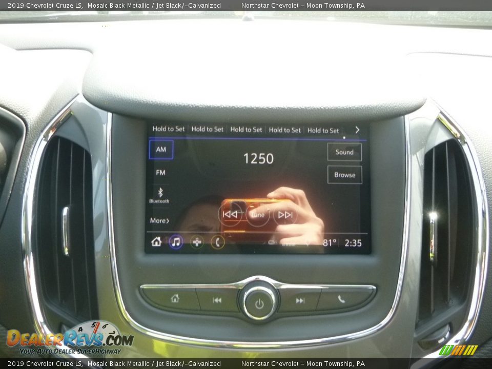 2019 Chevrolet Cruze LS Mosaic Black Metallic / Jet Black/­Galvanized Photo #17